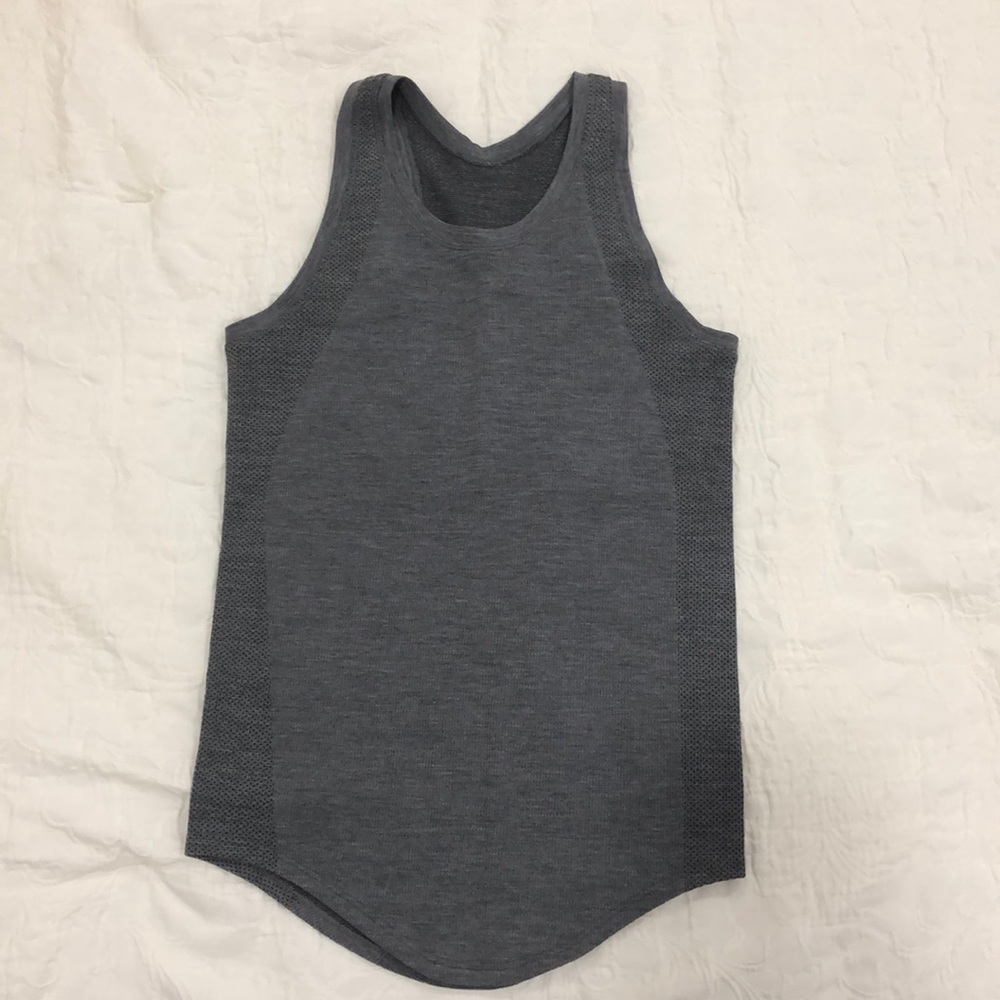 Size 6 Lululemon tank
